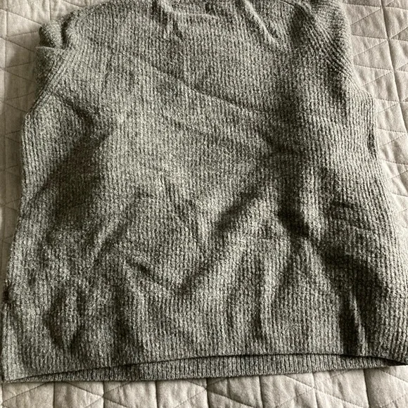 gray knit sweater from old navy - Picture 2 of 3